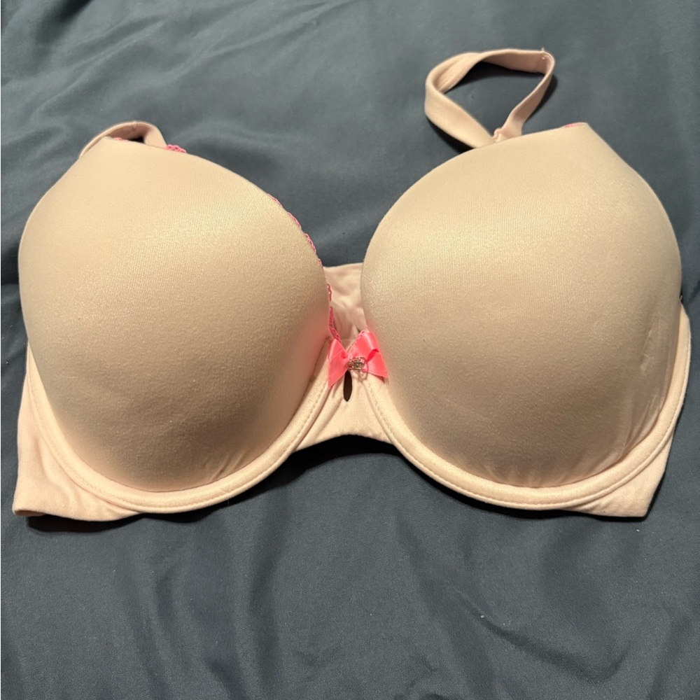 NWOT Victoria's Secret Light Pink Push-up Bra Size 38B